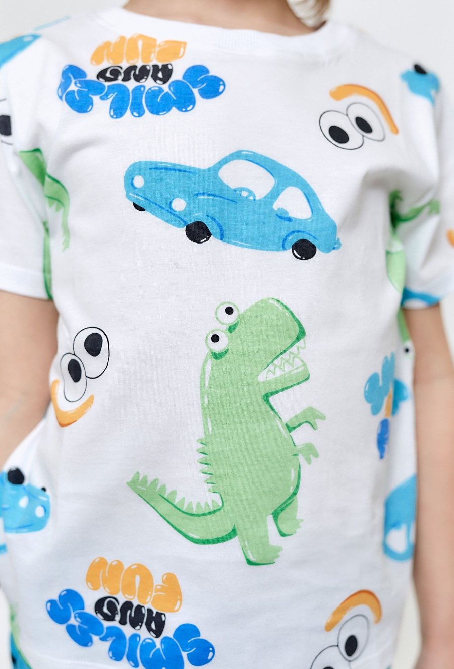 T-shirt chłopięcy w samochody