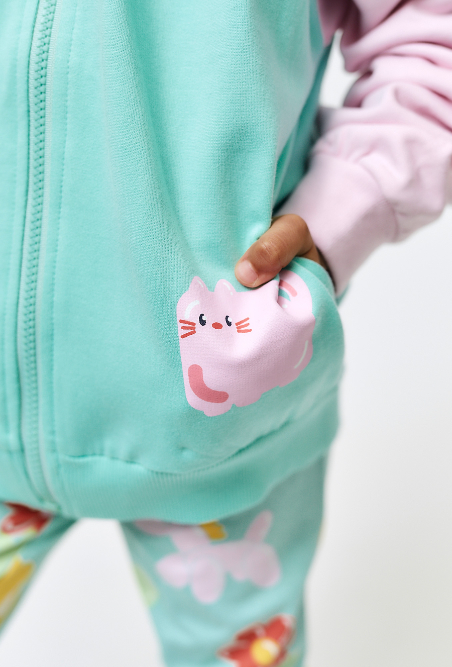 Bluza dresowa z kapturem dla dziewczynki - 510.15.