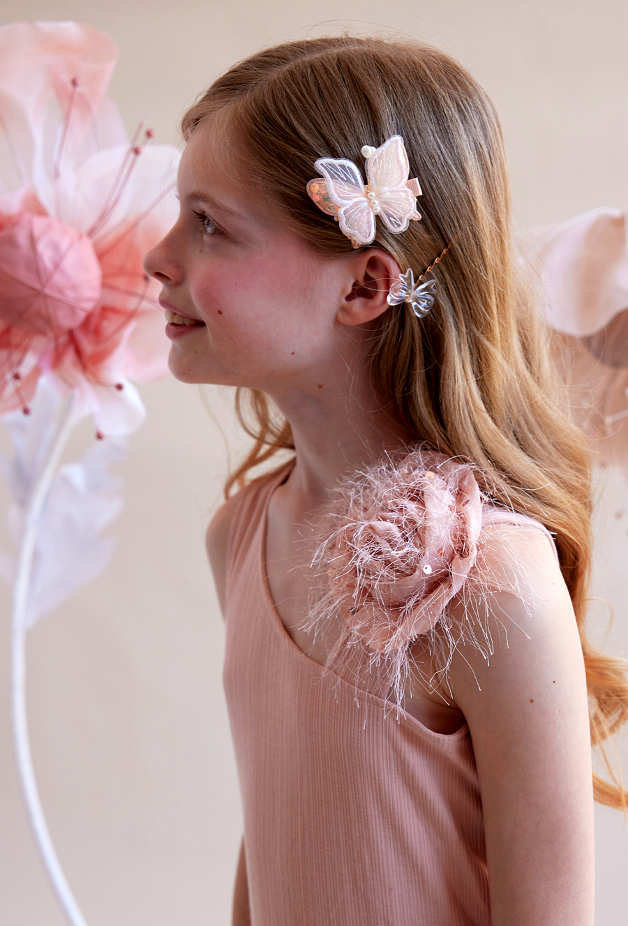 Elegancka sukienka w kolorze pudrowego różu