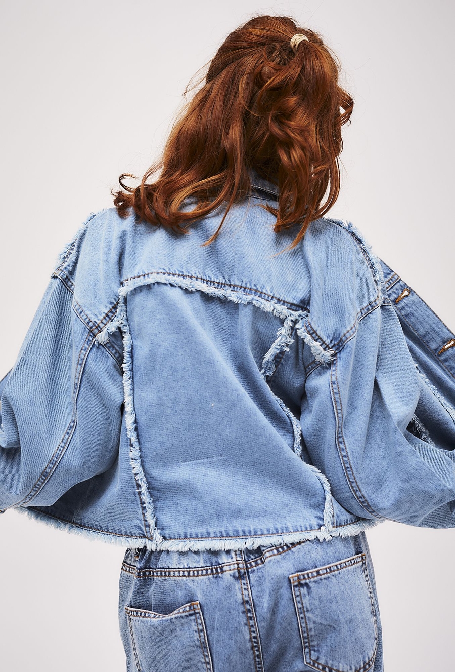 Krótka kurtka jeansowa dla dziewczynki - niebieska