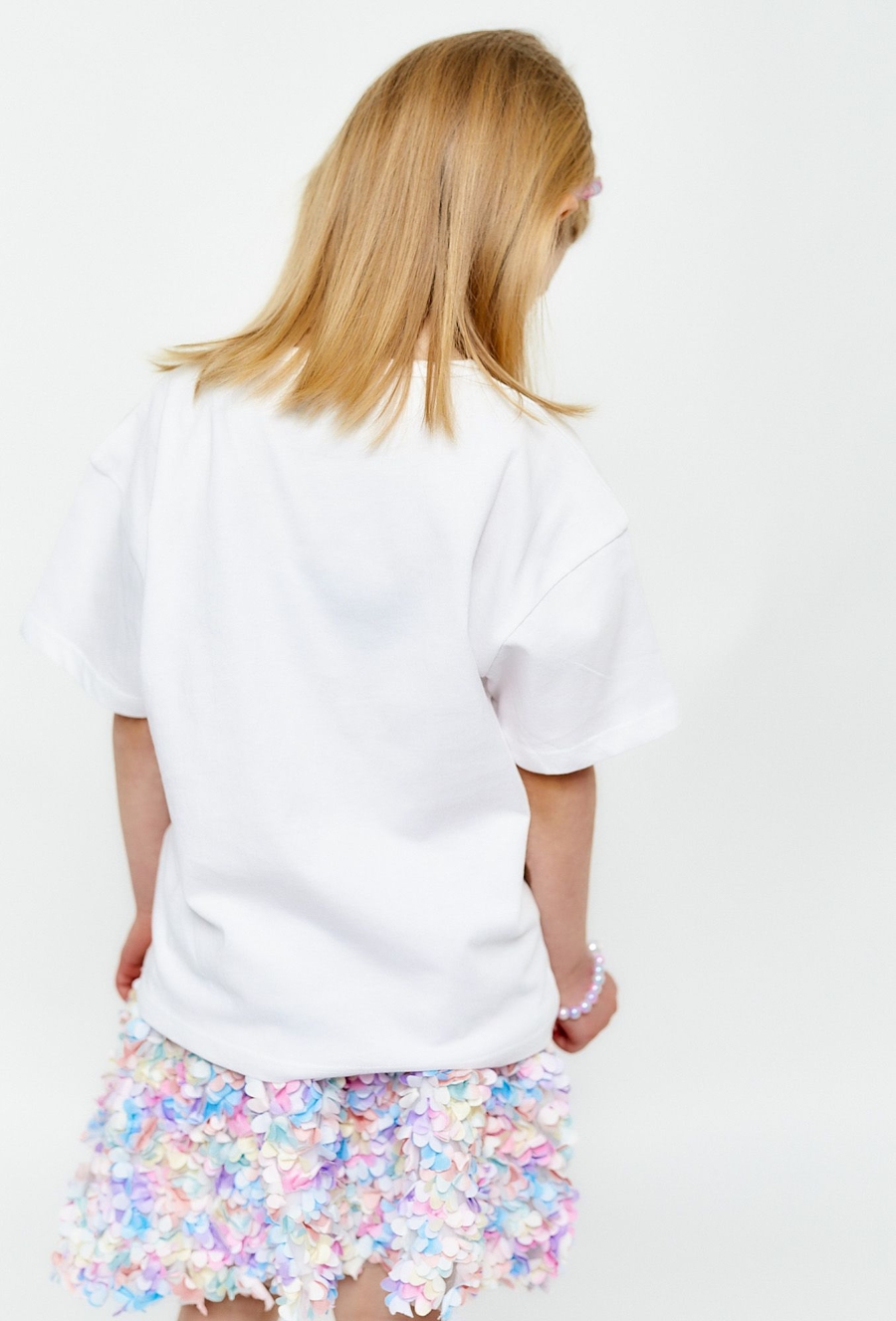 Biały t-shirt z nadrukiem łabędzi