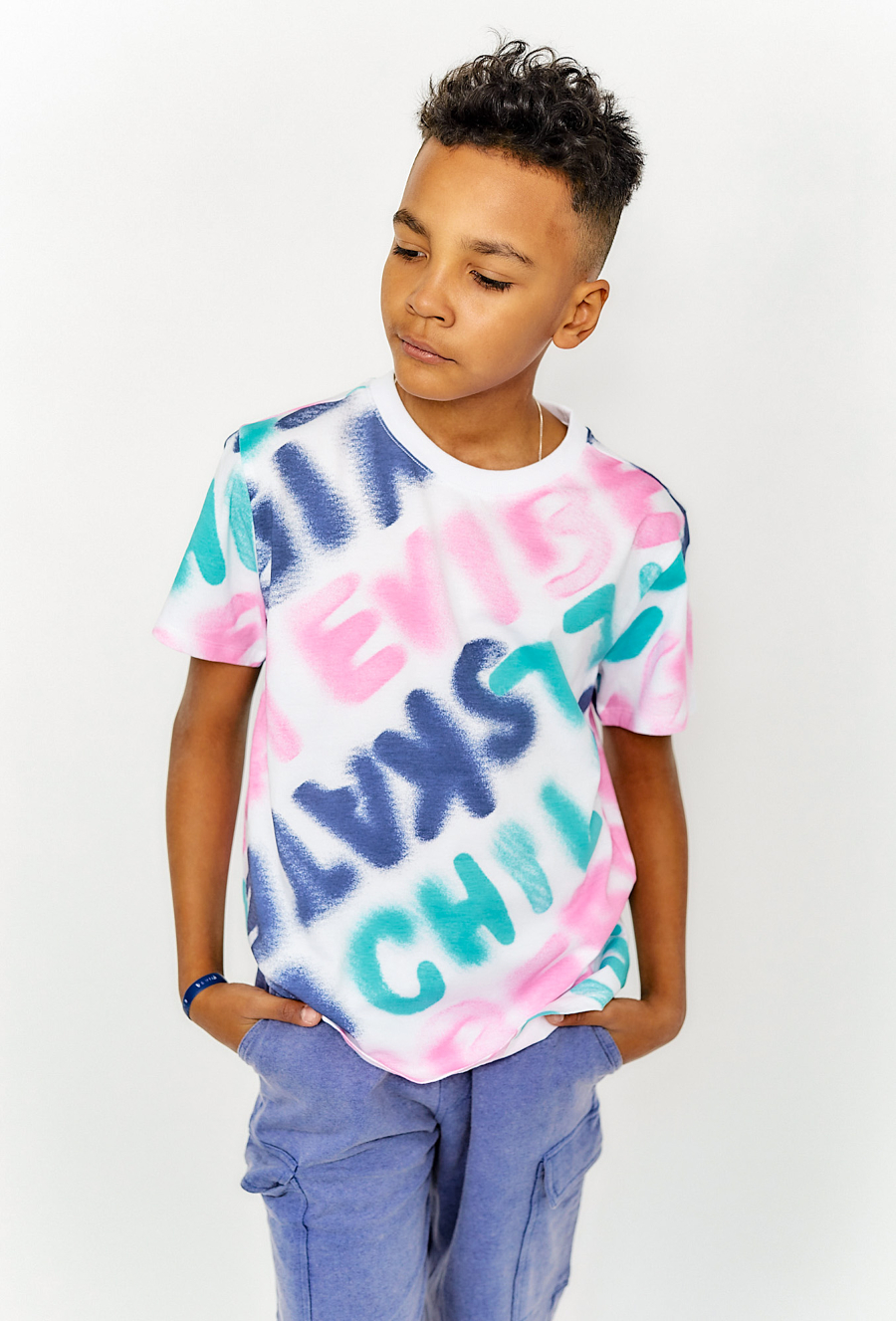 Kolorowy t-shirt chłopięcy