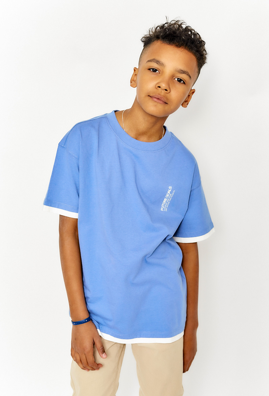 Niebieski t-shirt chłopięcy z bawełny