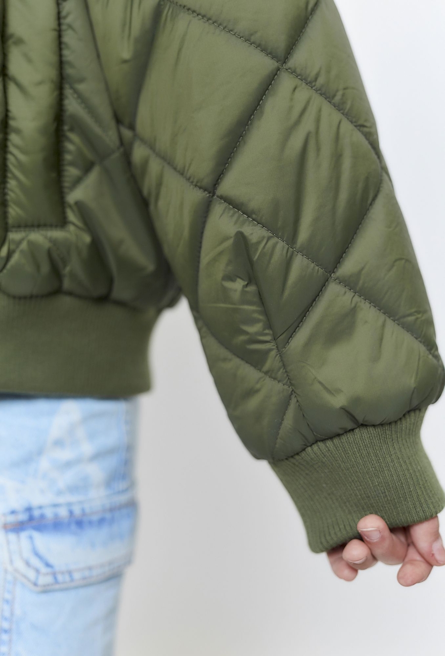 Pikowana kurtka bomberka