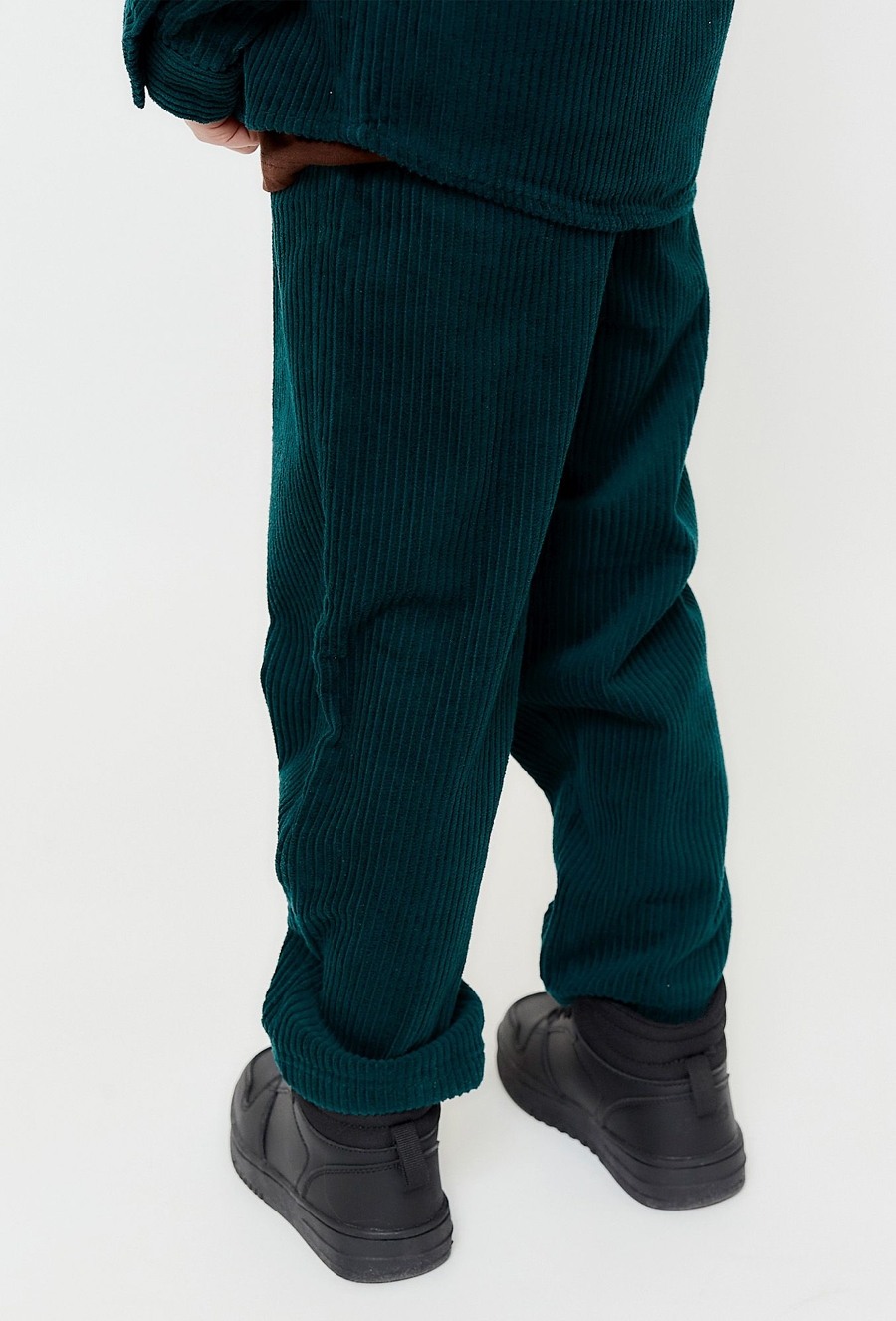 Zielone spodnie sztruksowe dla chłopca