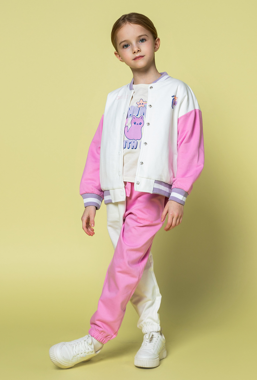 Dresowe spodnie dla dziewczynki - kolorowe nogawki - 510.15.