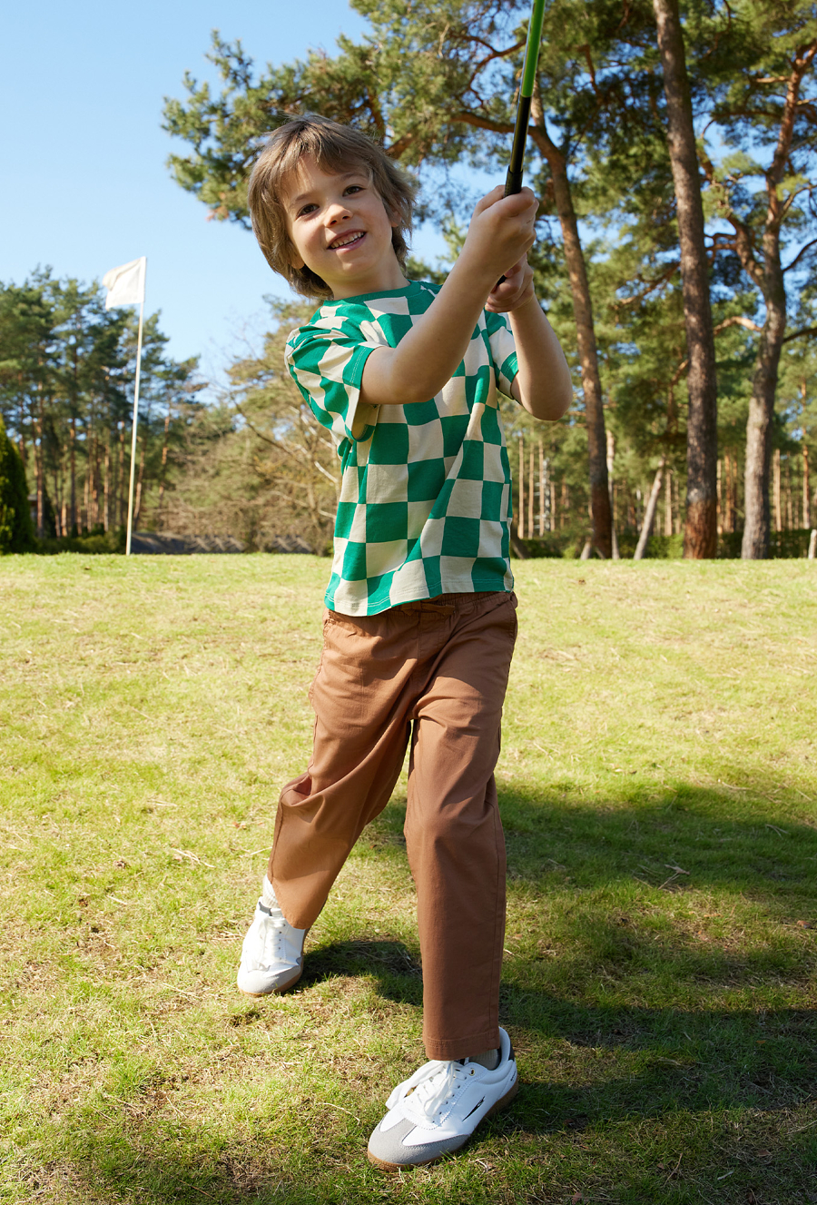 Klasyczne spodnie chłopięce
