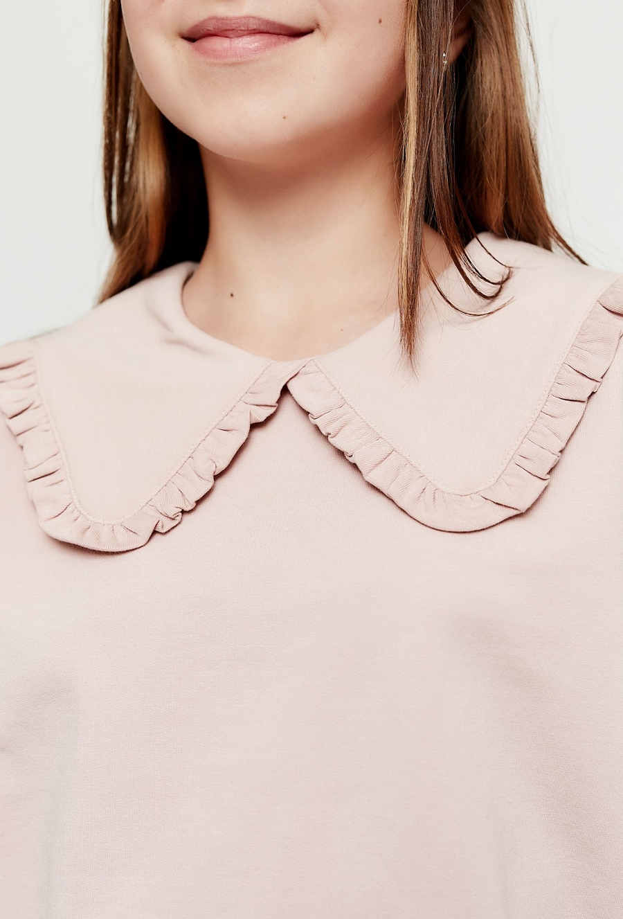 Bluza z ozdobnym kołnierzem