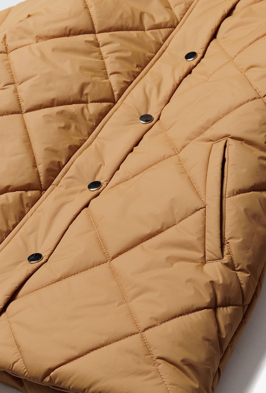 Pikowany płaszcz zimowy dziewczęcy