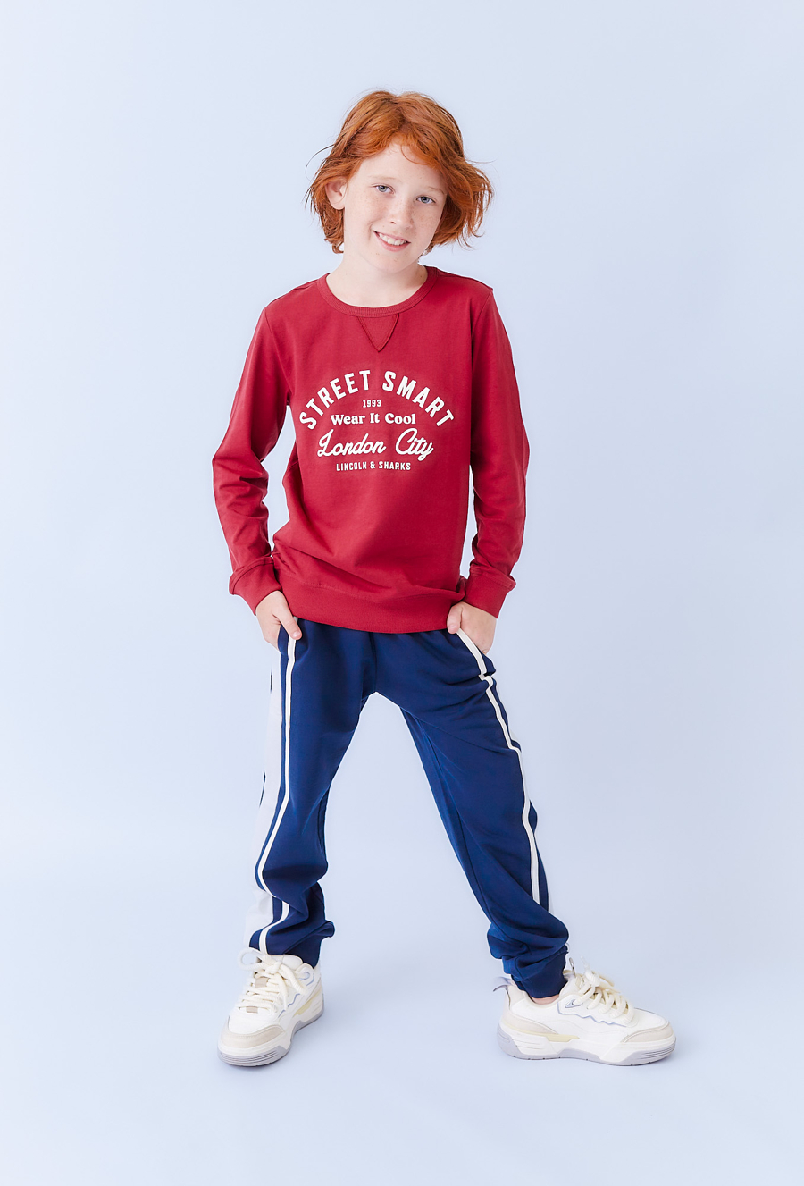 Czerwona bluzka chłopięca Street Smart z nadrukiem