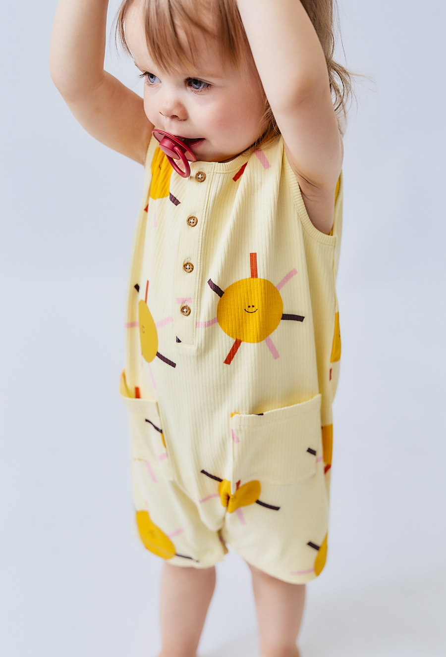 Krótkie body-pajacyk niemowlęcy