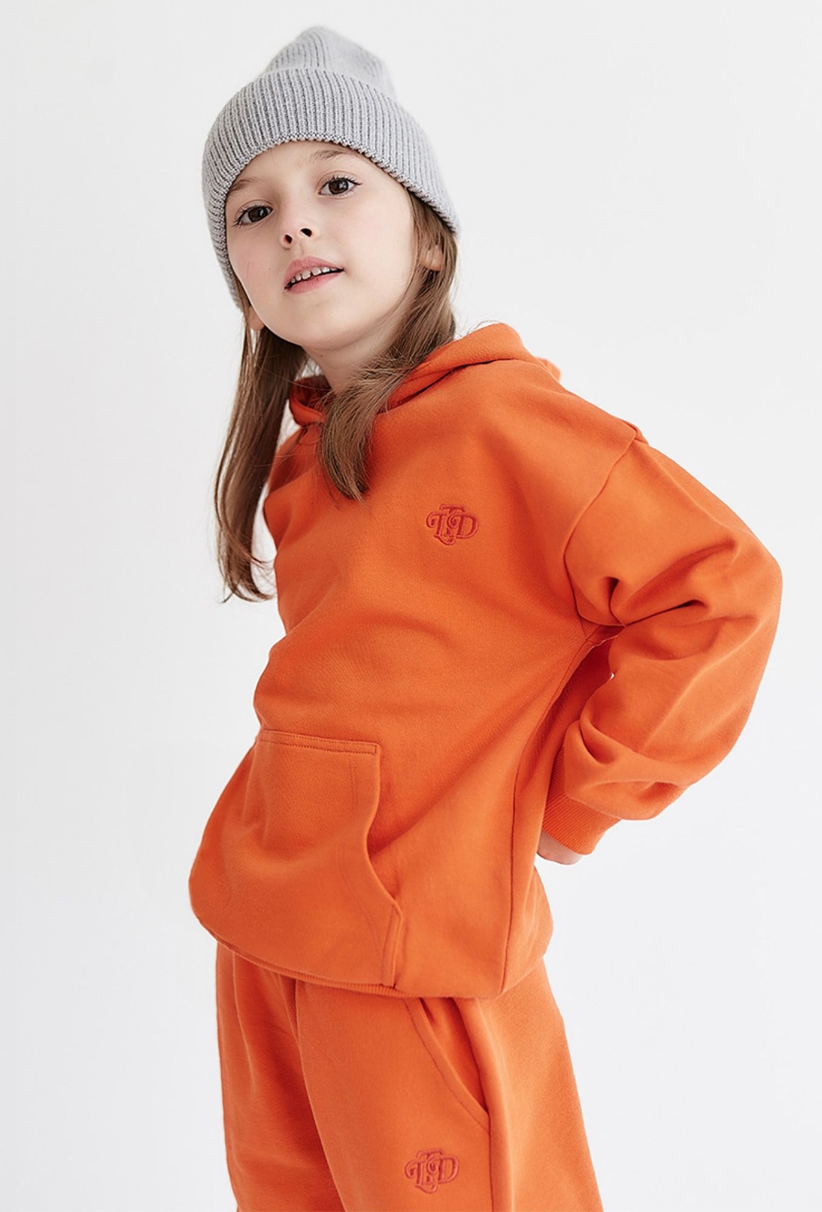 Pomarańczowa bluza dresowa - kangurka - 510.15.