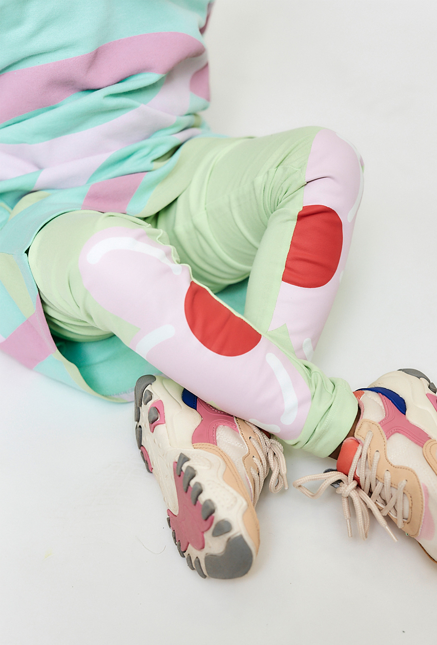 Kolorowe legginsy dziewczęce