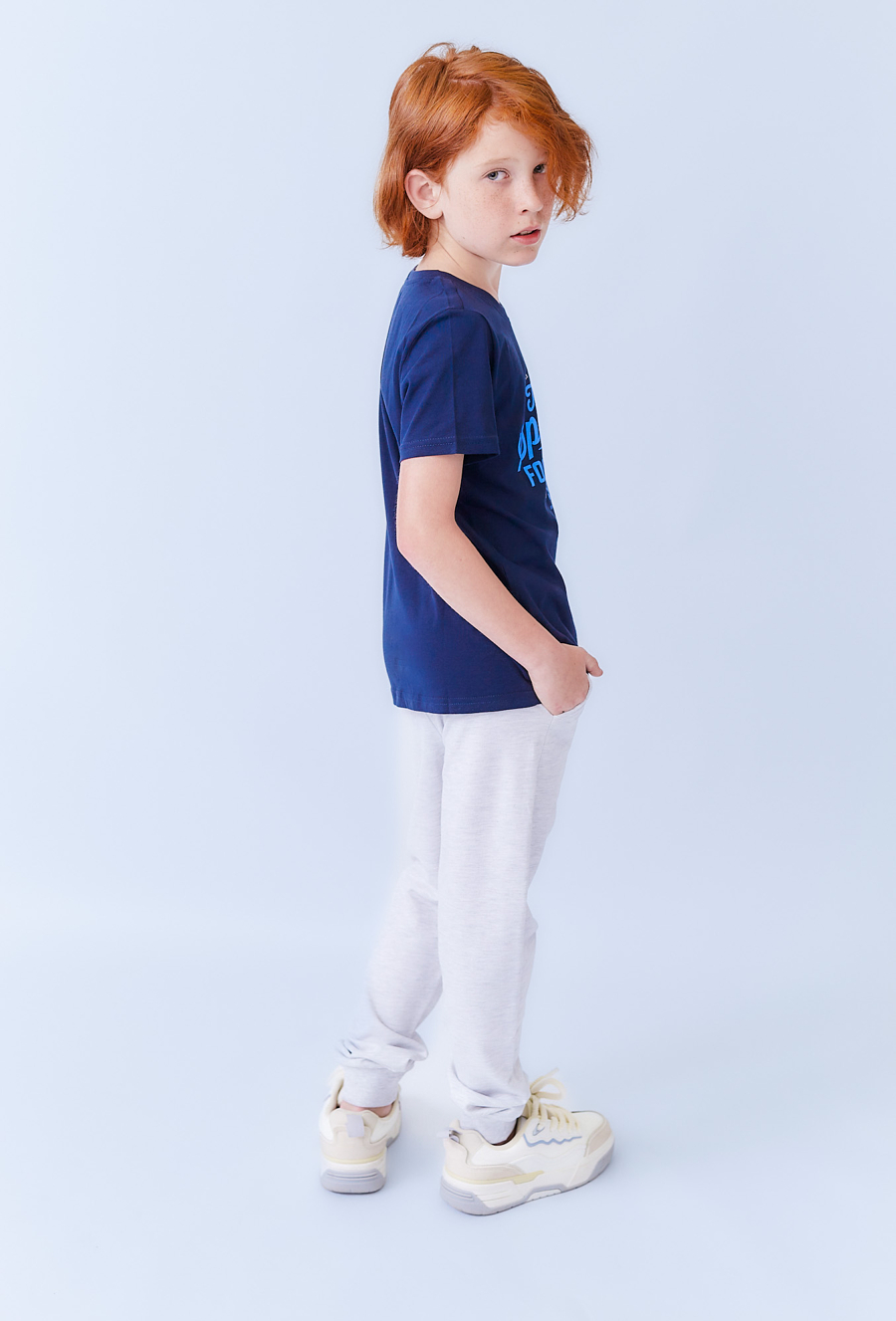 Szare spodnie dresowe chłopięce slim