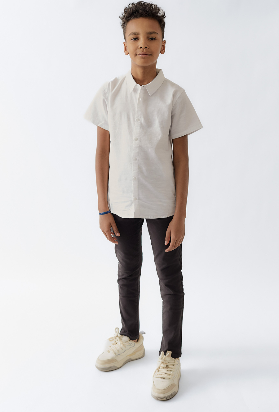 Biała koszula z ótkim rękawem