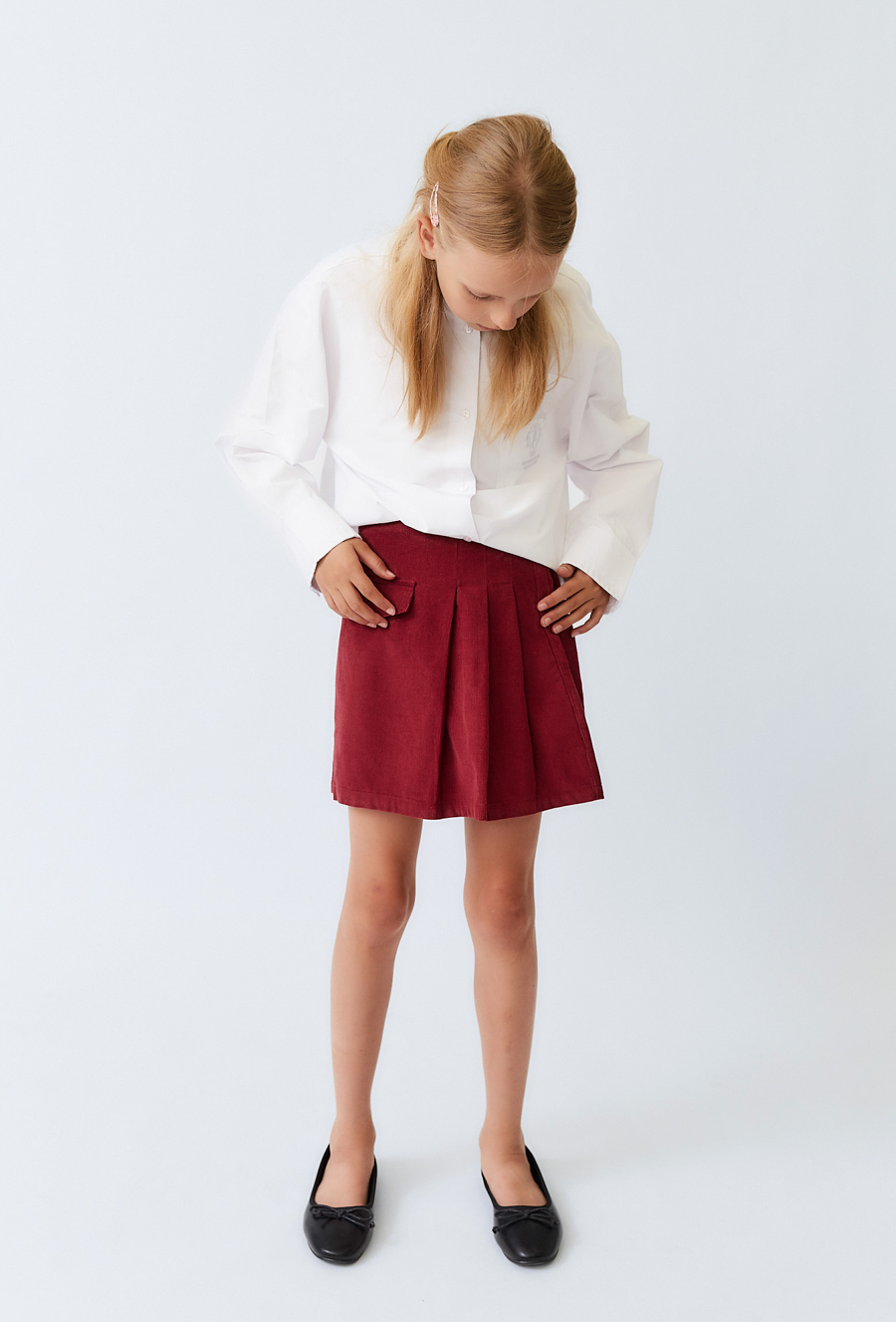 Czerwona sztruksowa spódniczka z zakładkami