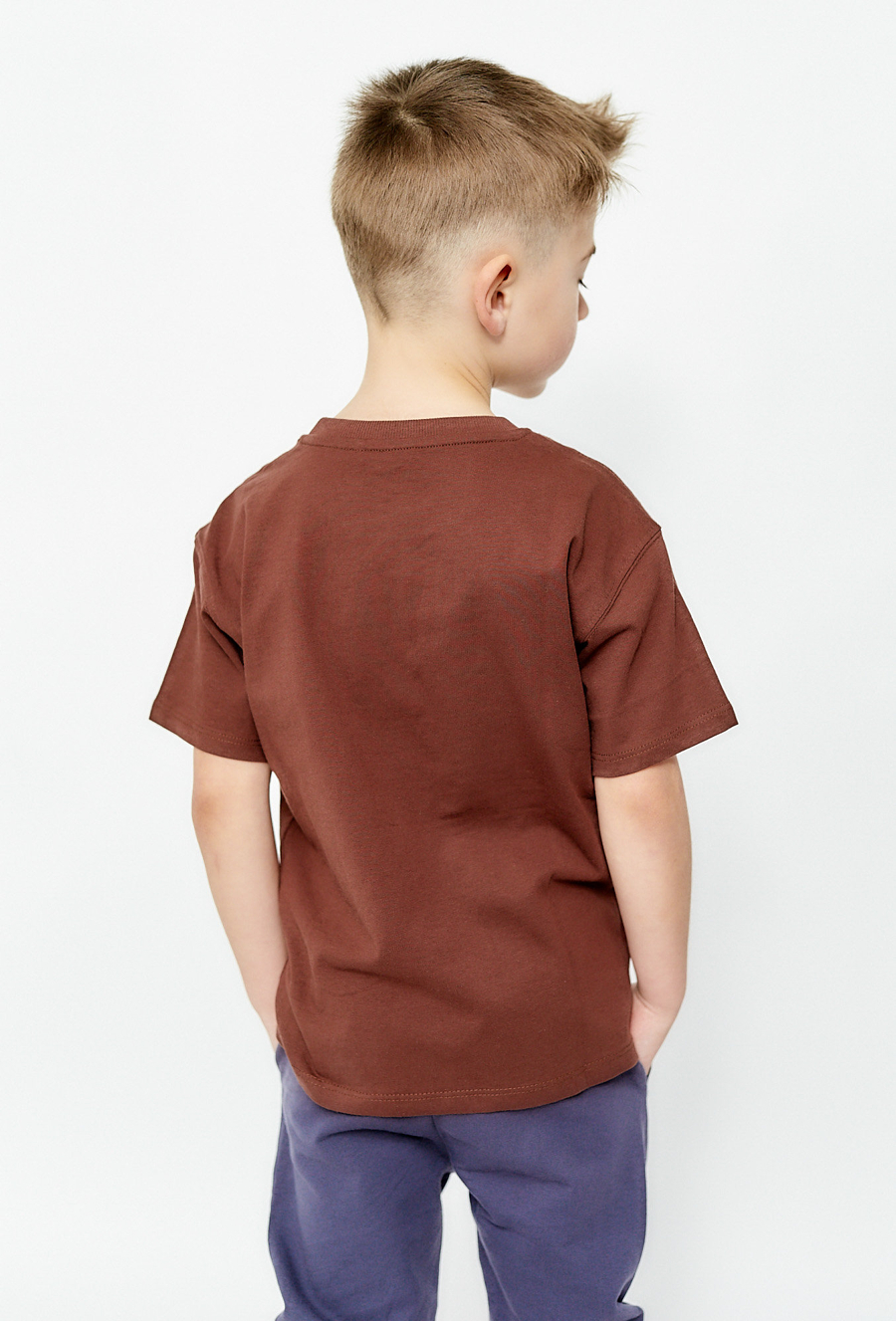 Brązowy t-shirt dla chłopca