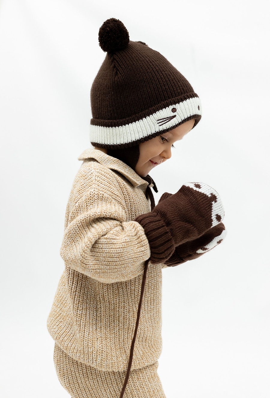 Brązowe rękawiczki zimowe dla niemowlaka