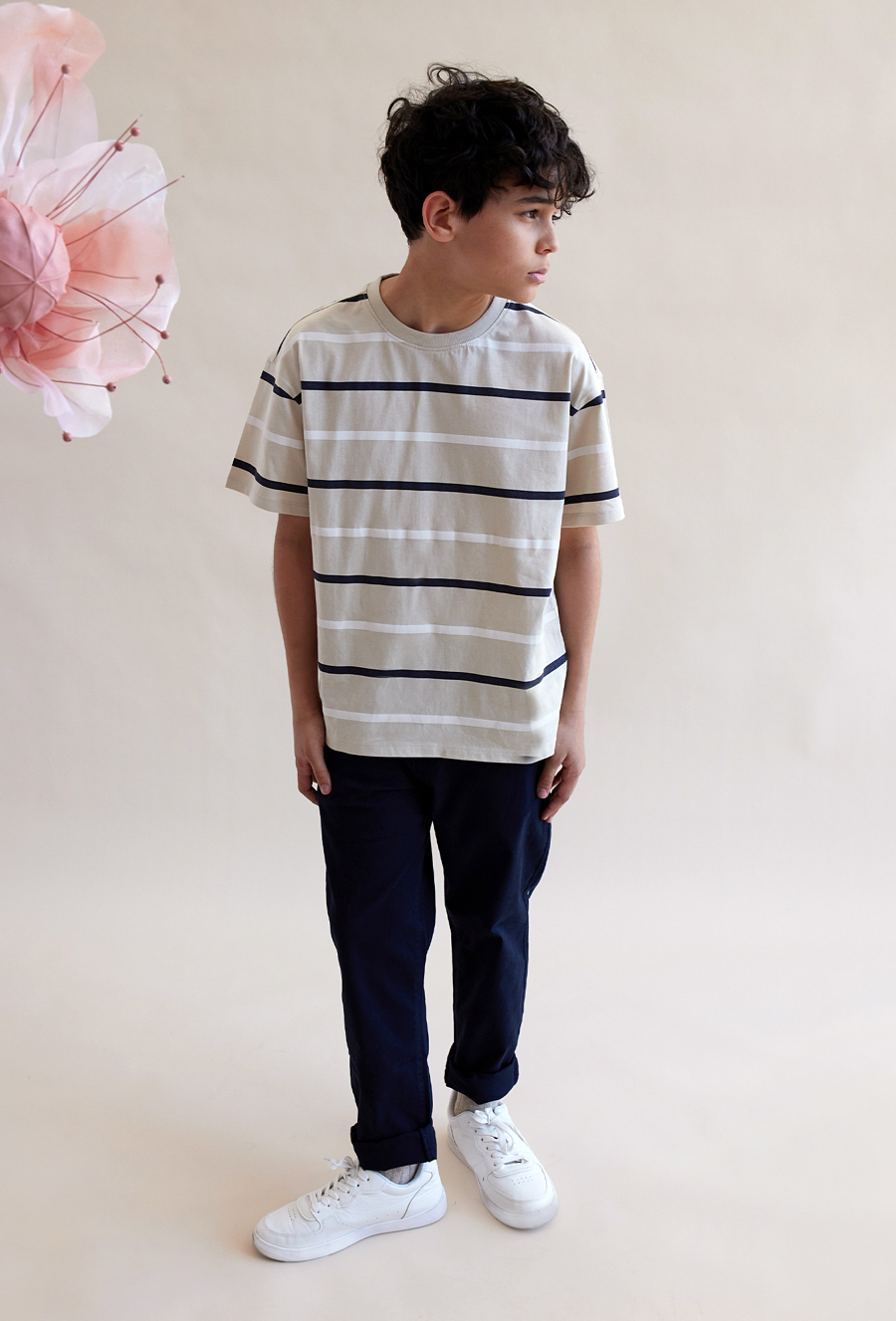 T-shirt chłopięcy w beżowy w paski