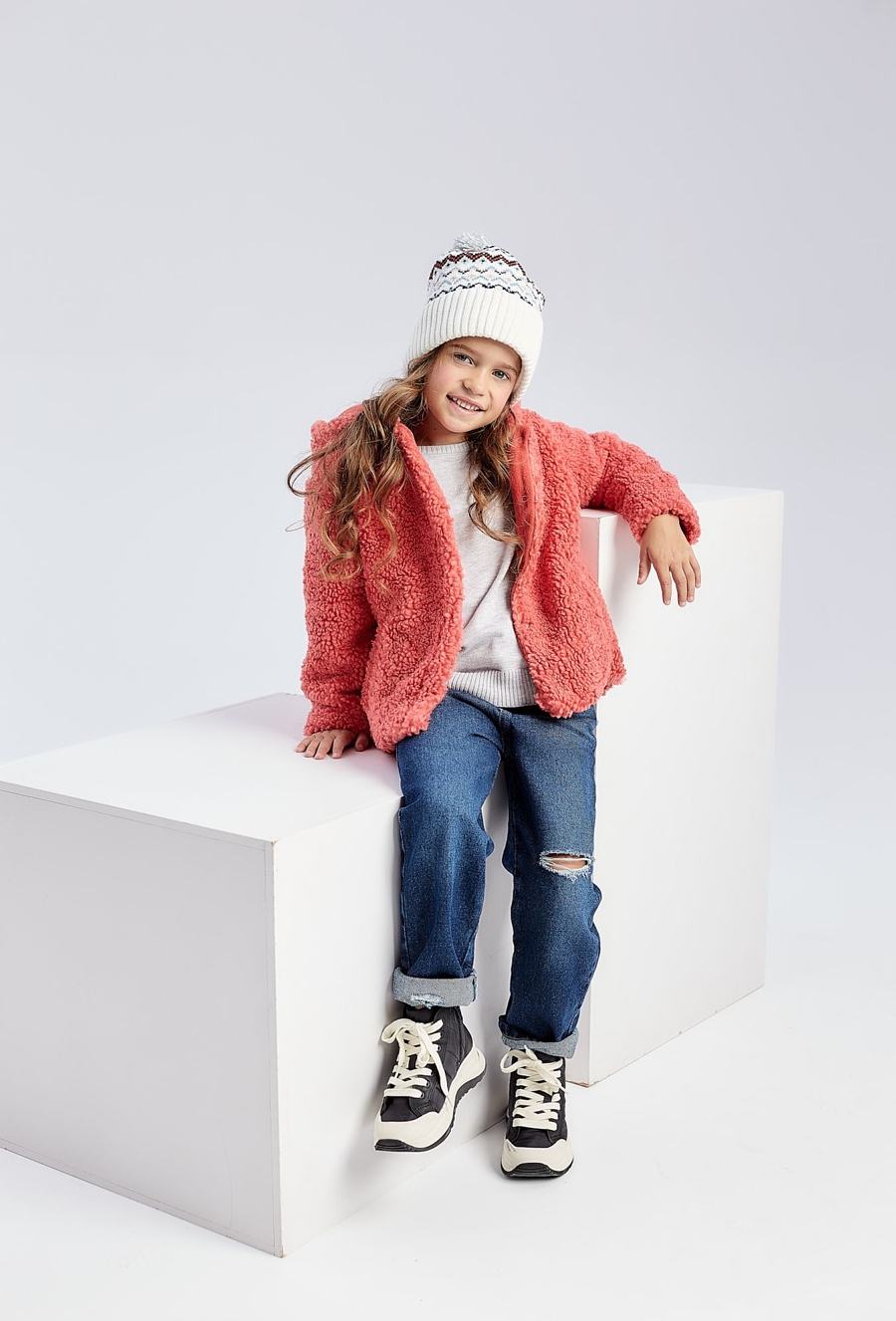 Kurtka przejściowa dziewczęca z miękkiego futerka