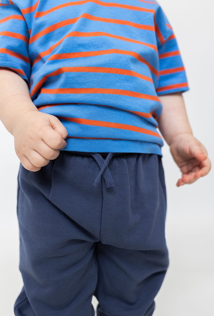 Granatowe spodnie dresowe dla niemowlaka