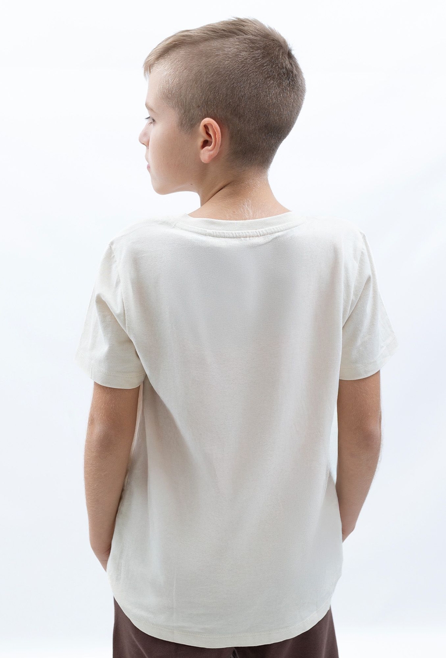 Biała koszulka w stylu henley