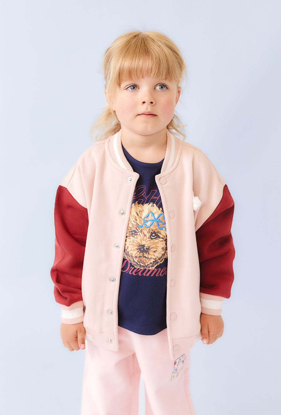 Różowa bomberka ocieplana z haftowaną aplikacją