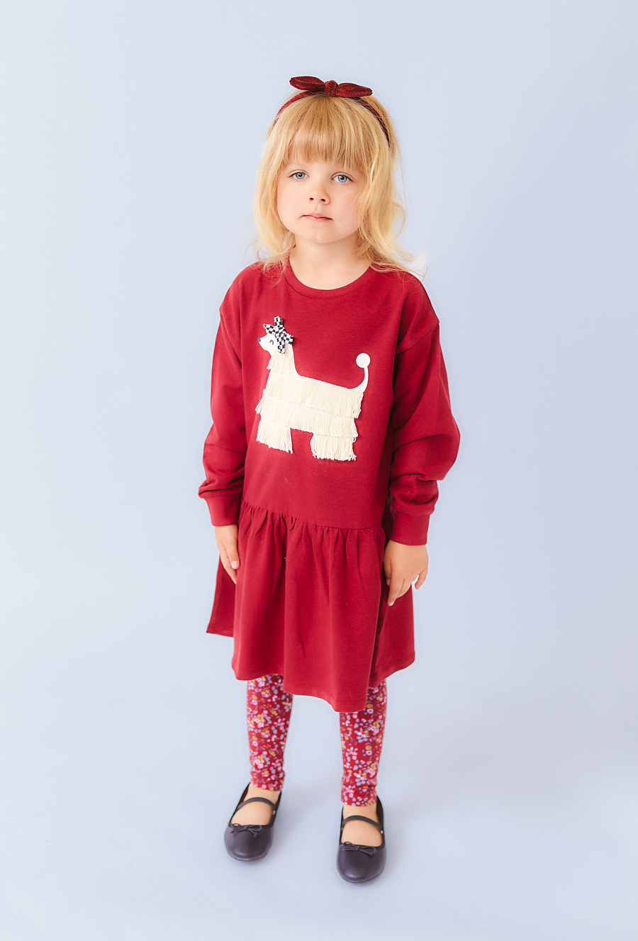 Czerwona sukienka dziewczęca z aplikacją pieska