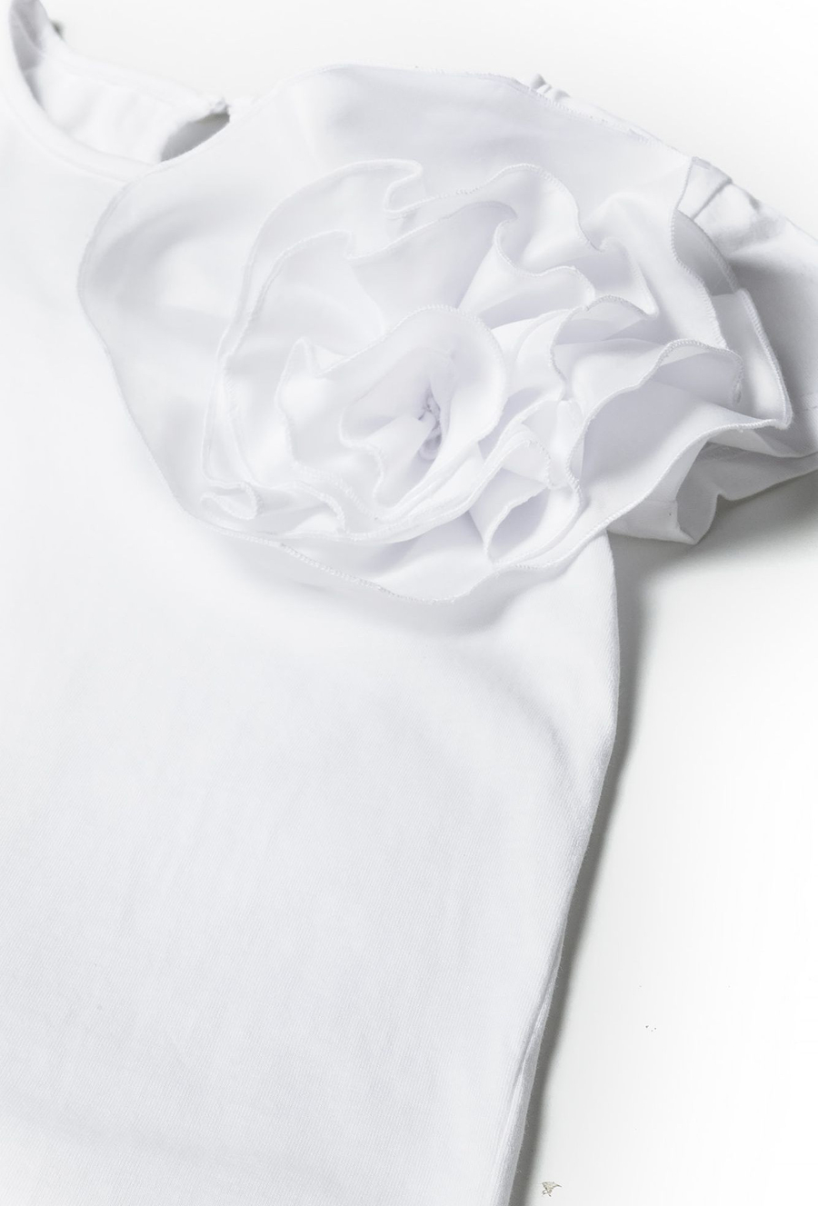 Biały t-shirt dziewczęcy z ozdobnym kwiatem - Lincoln&Sharks