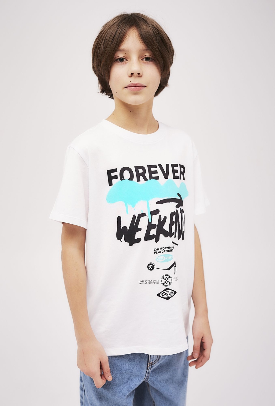 Biały bawełniany t-shirt chłopięcy z nadrukiem