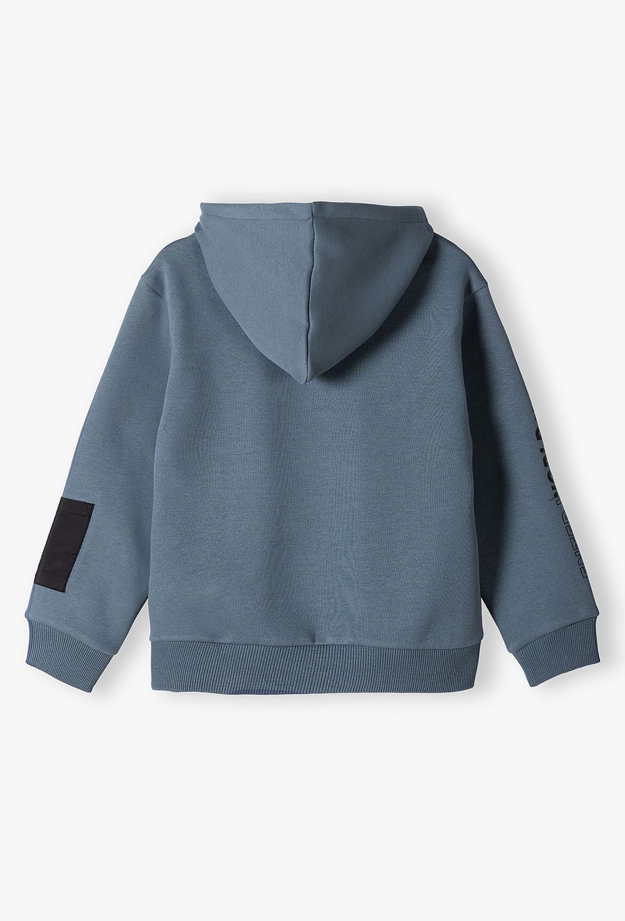 Chłopięca bluza z kapturem i dekoracyjną kieszenią