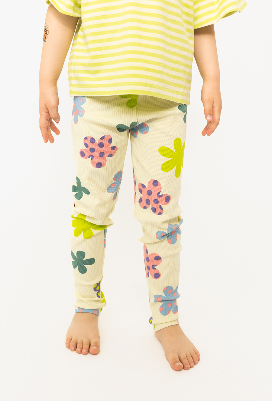 Legginsy w kolorowe kwiaty