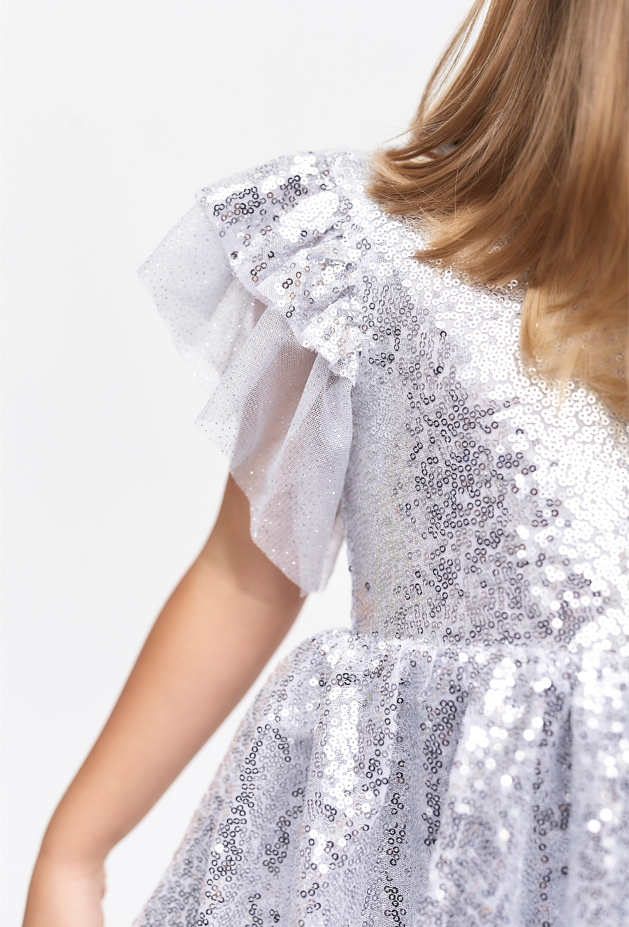 Sukienka z cekinami - ótki rękaw