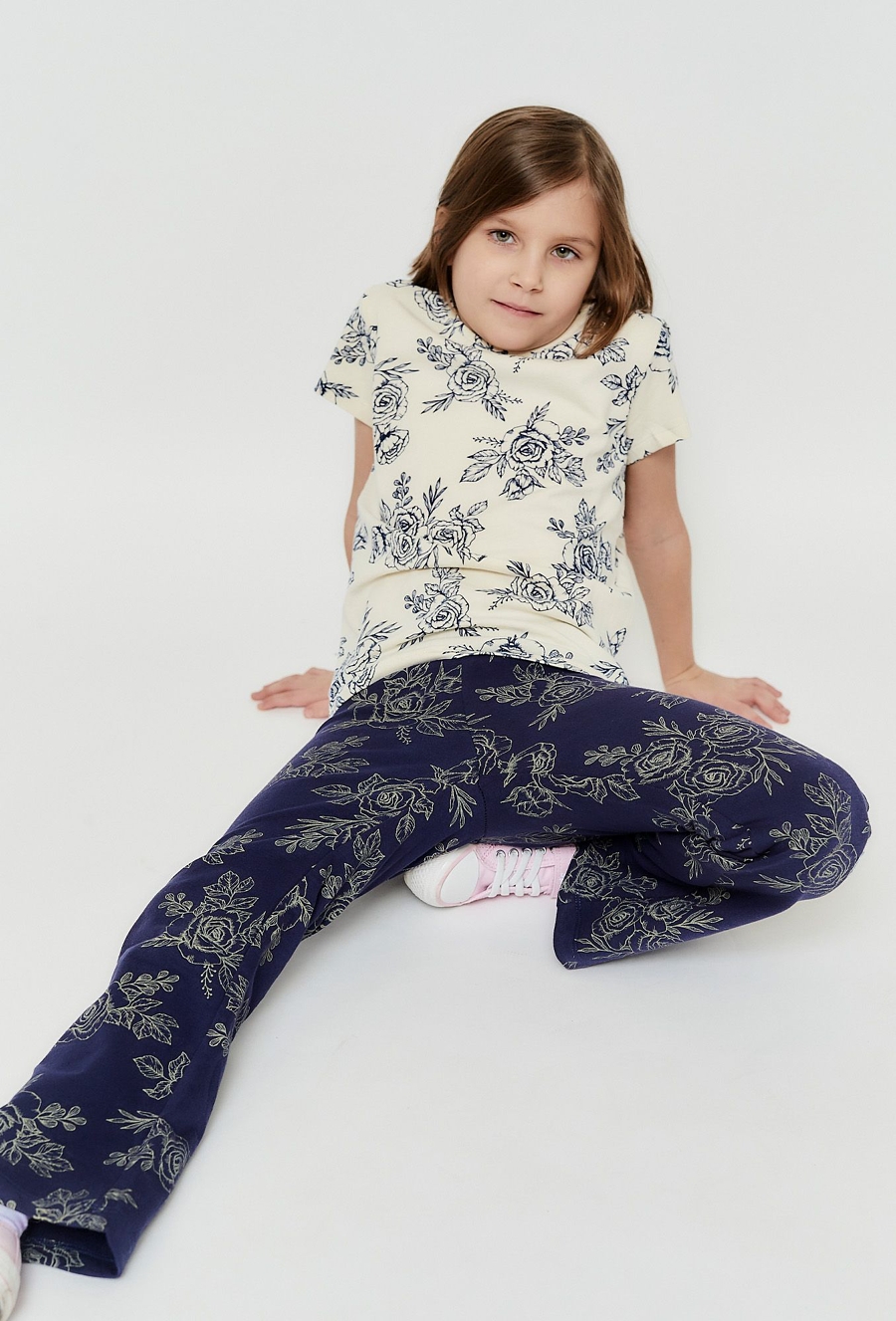 Granatowe spodnie flare dla małej dziewczynki - 510.15.