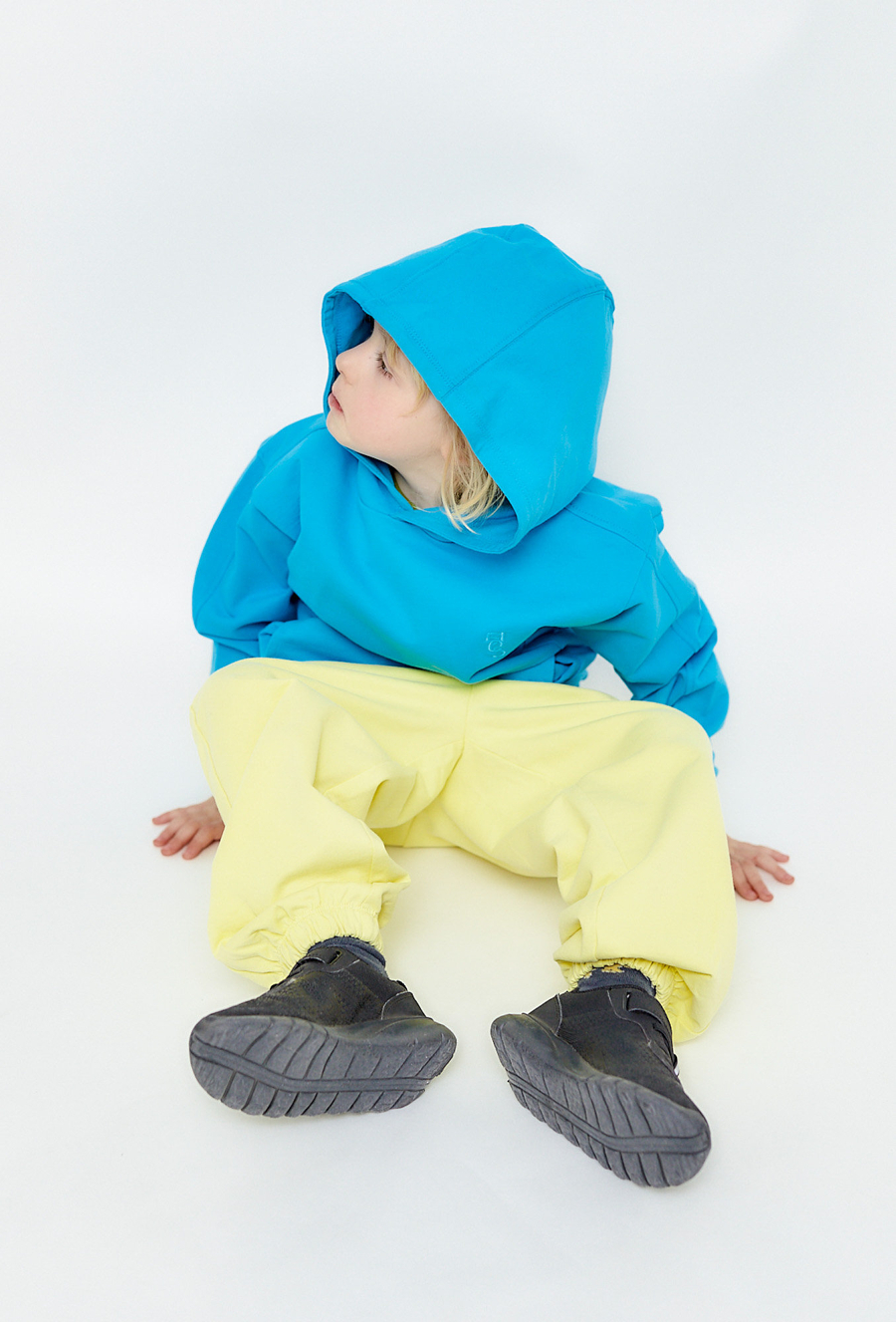 Bluza nierozpinana z kapturem