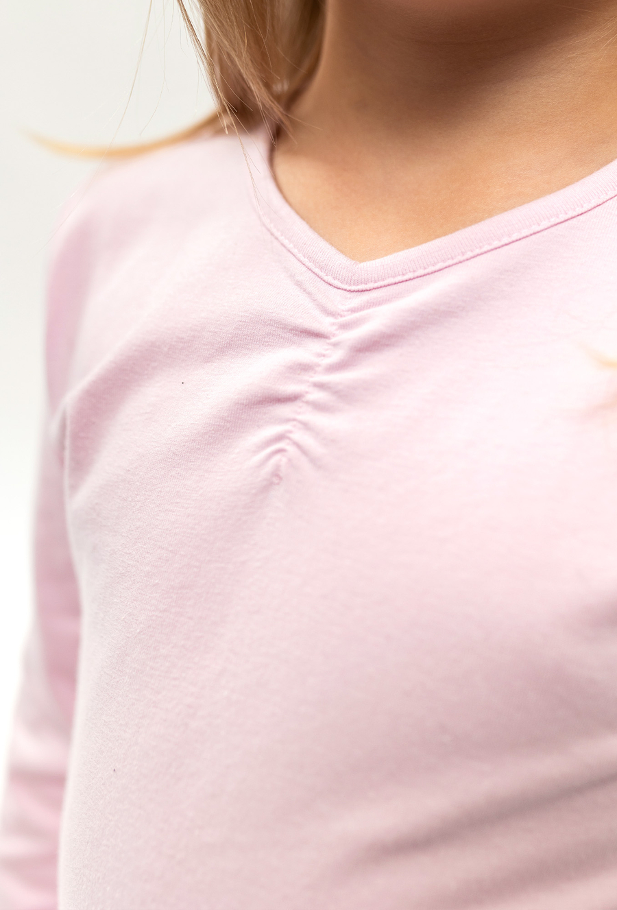 Różowa sukienka z długim rękawem