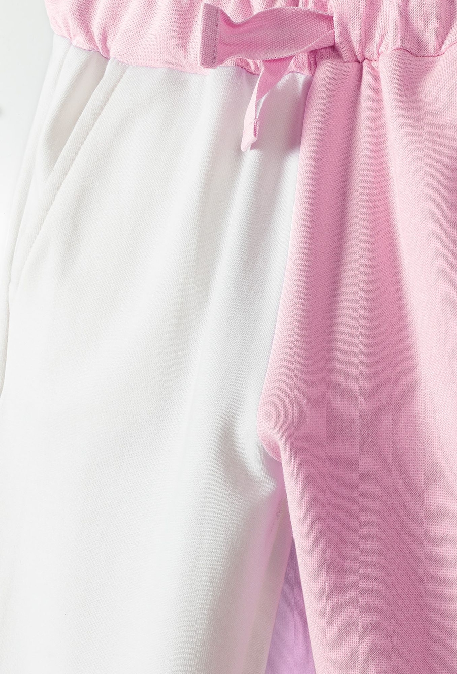 Dresowe spodnie dla dziewczynki - kolorowe nogawki - 510.15.