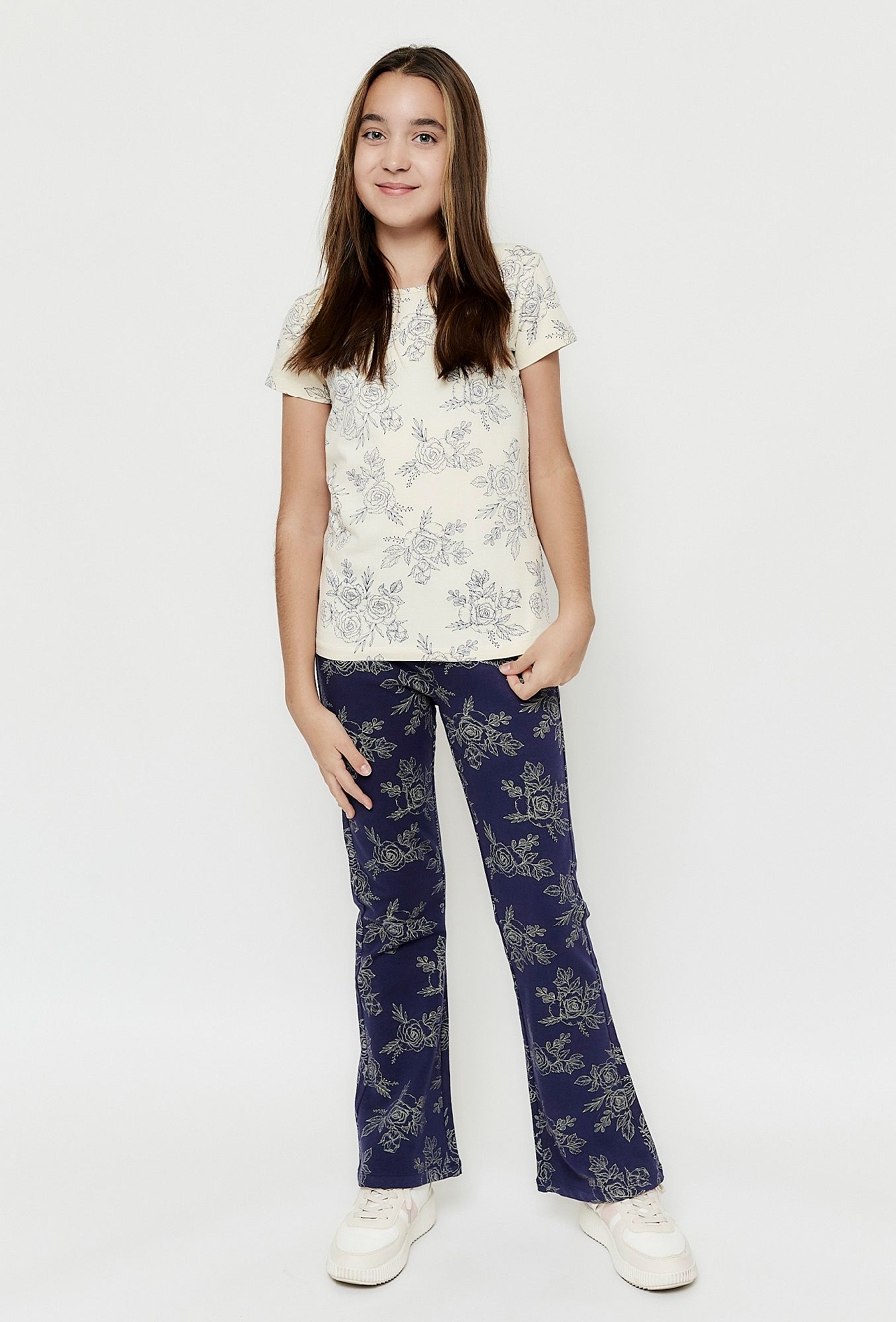 Granatowe spodnie flare dla dużej dziewczynki - 510.15.