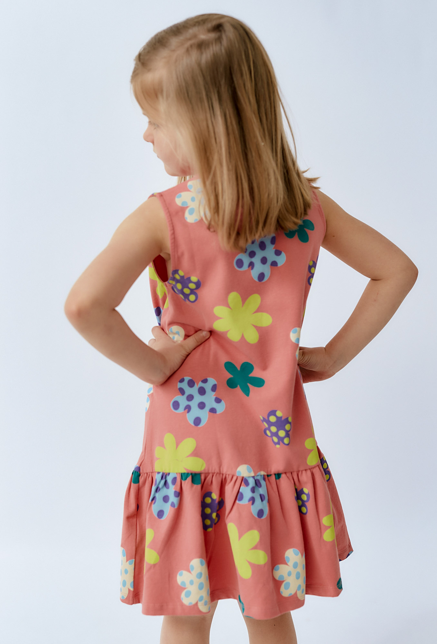 Sukienka bez rękawów w kwiaty