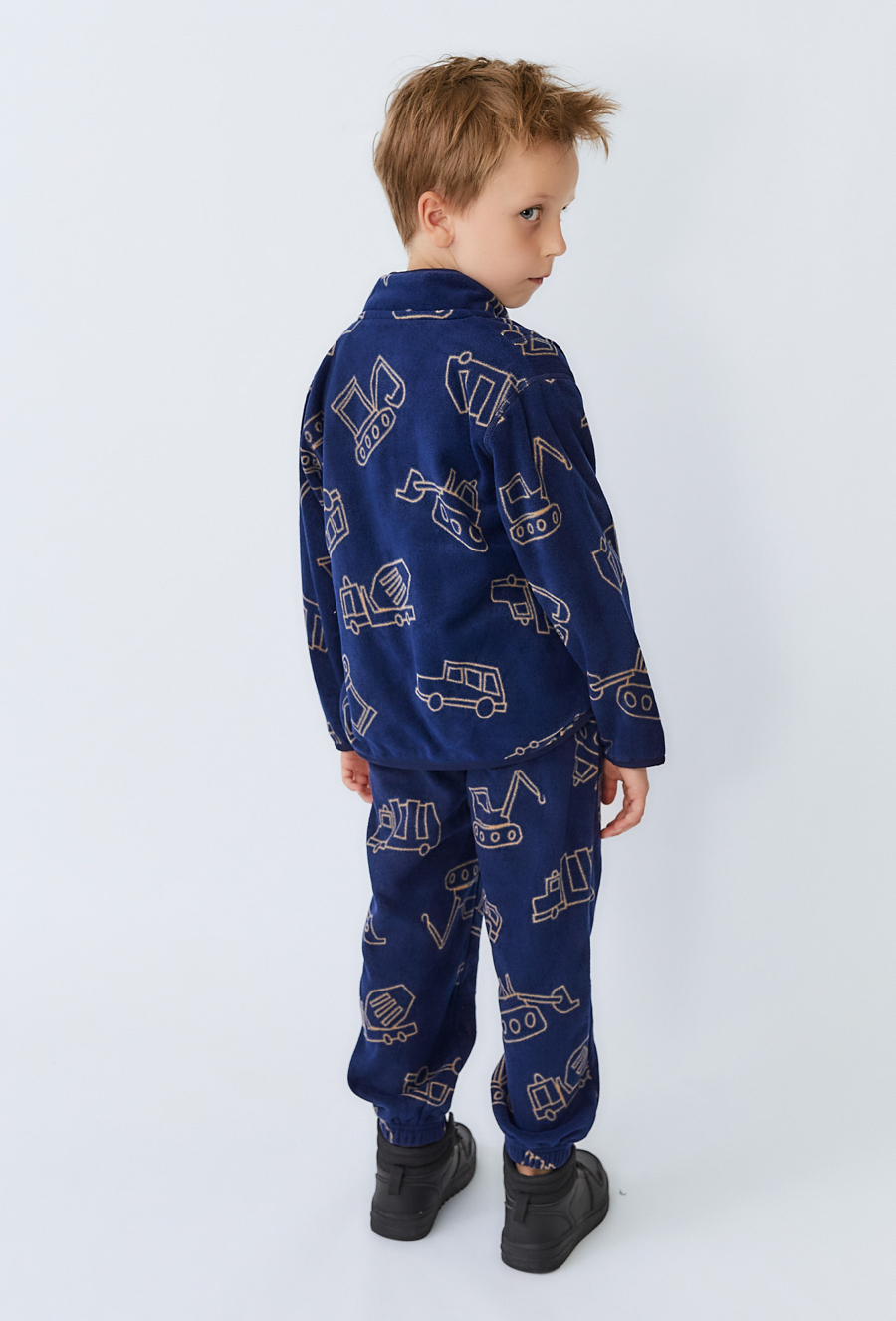 Spodnie chłopięce polarowem z motywem autek