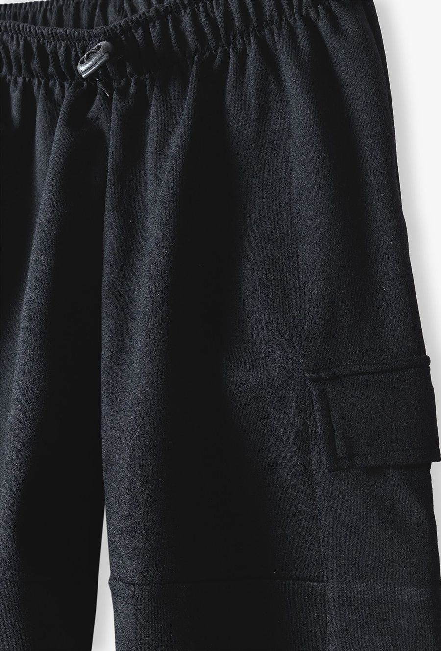 Czarne spodnie dziewczęce typu cargo