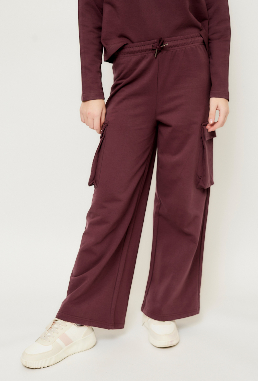 Spodnie cargo z szeroką nogawką