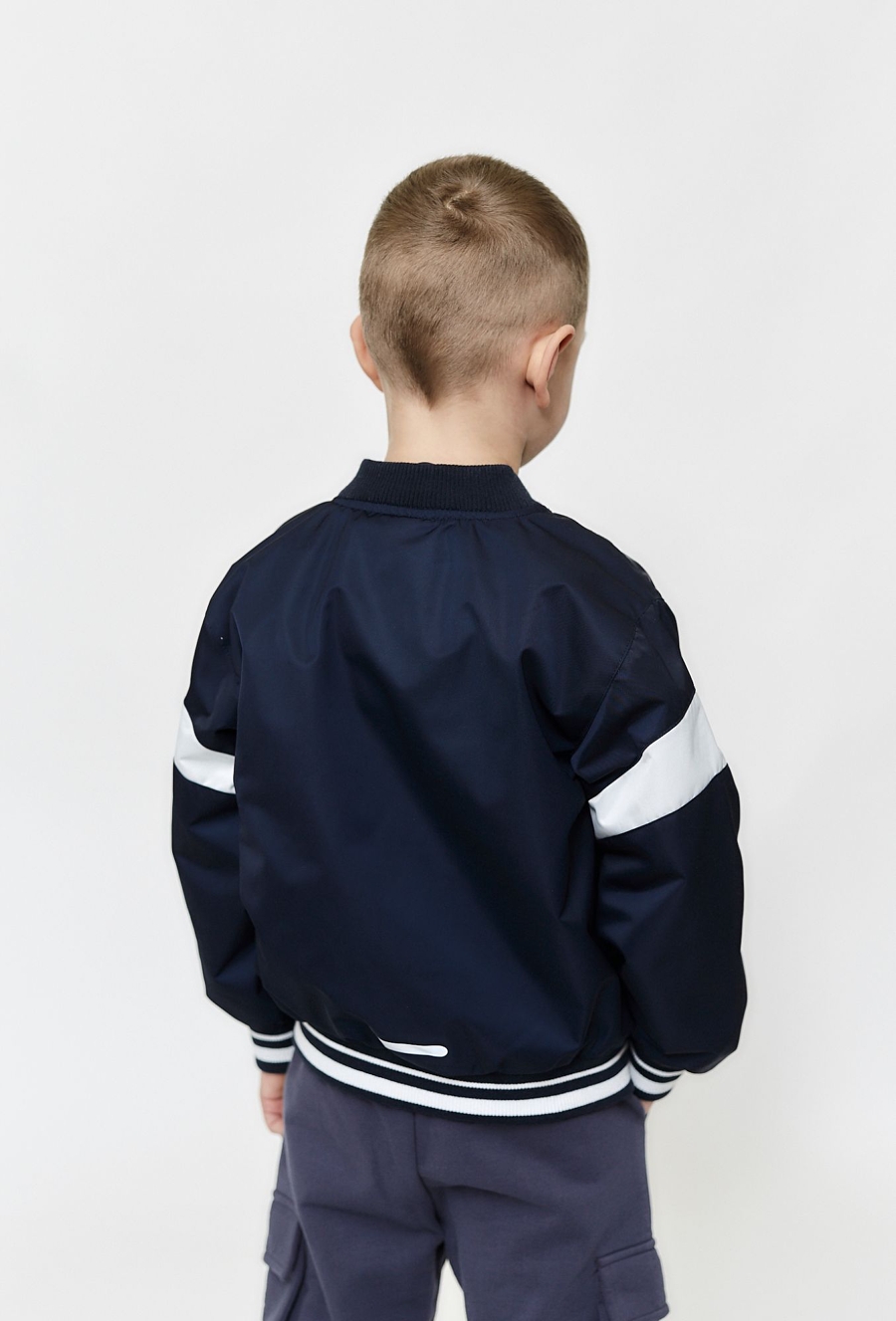 Granatowa kurtka wiosenna - bomberka