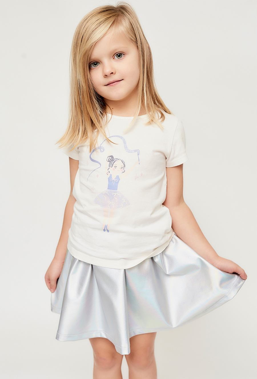 T-shirt dziewczęcy z nadrukiem baletnicy - 510.15.