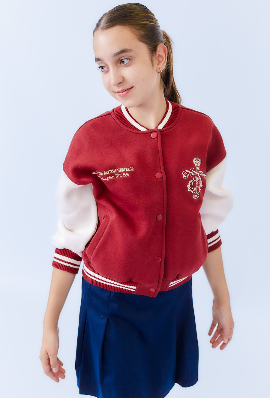 Czerwona. ocieplana bomberka dziewczęca z haftem
