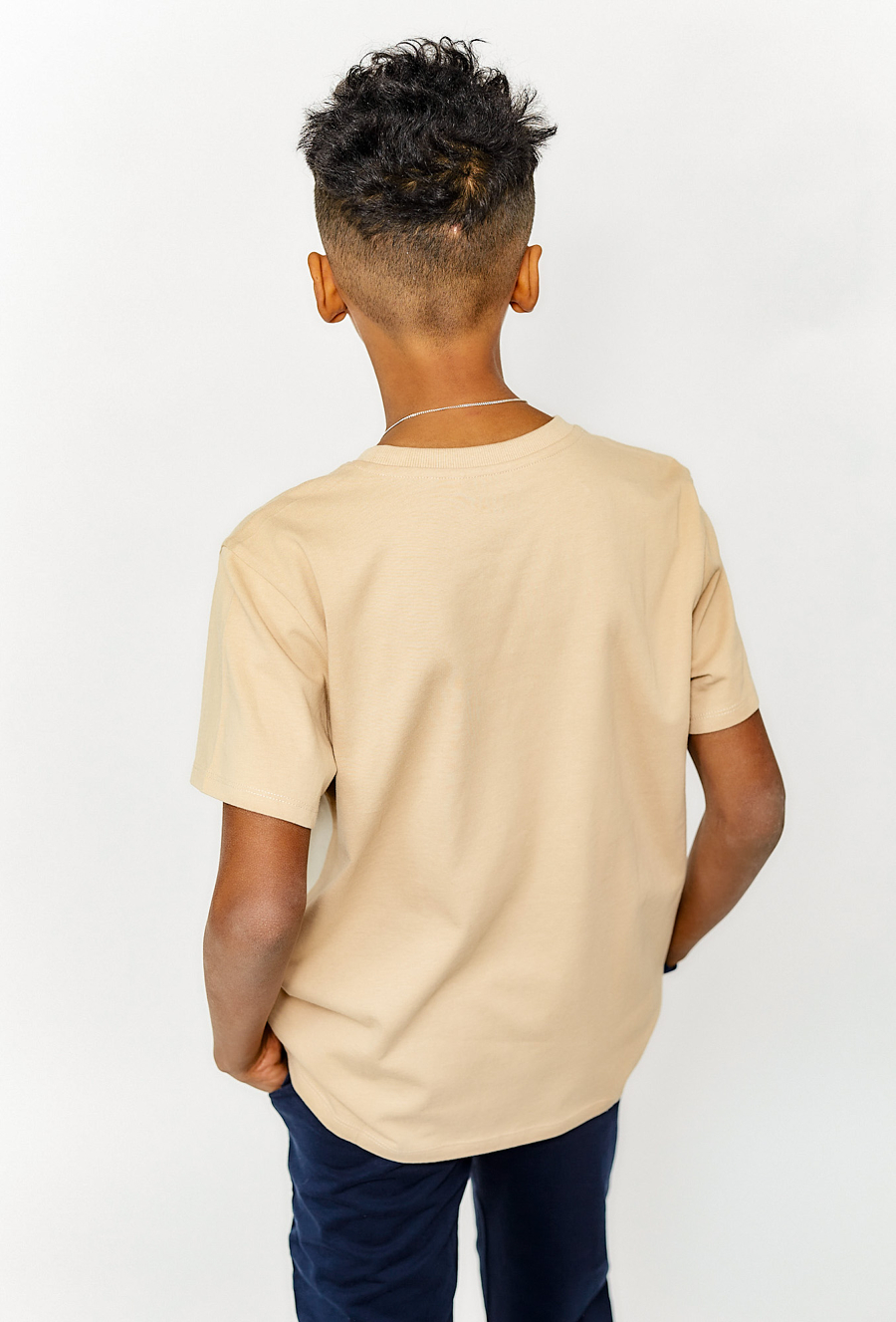 Dwukolorowy t-shirt z kieszonką