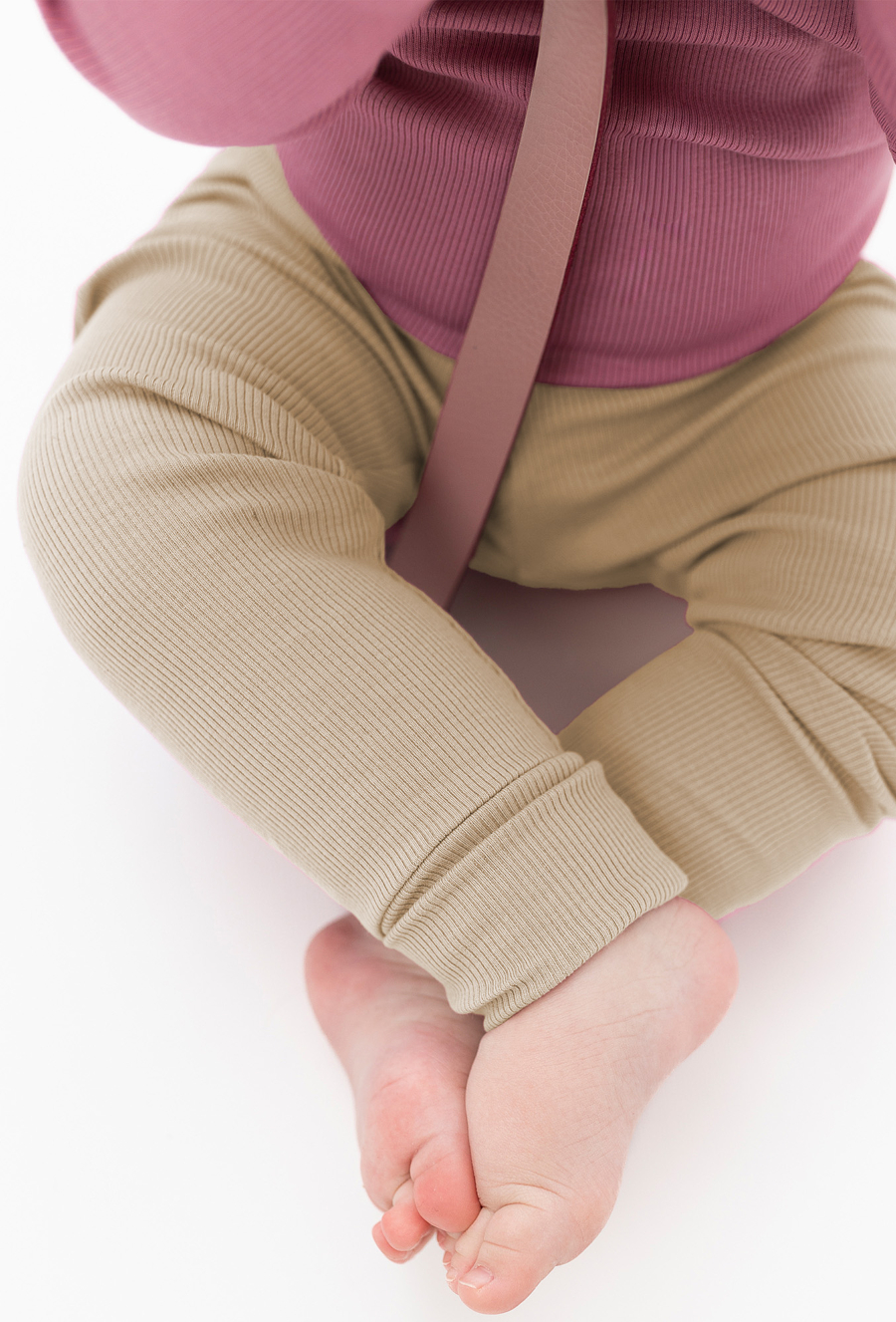 Prążkowane legginsy niemowlęce