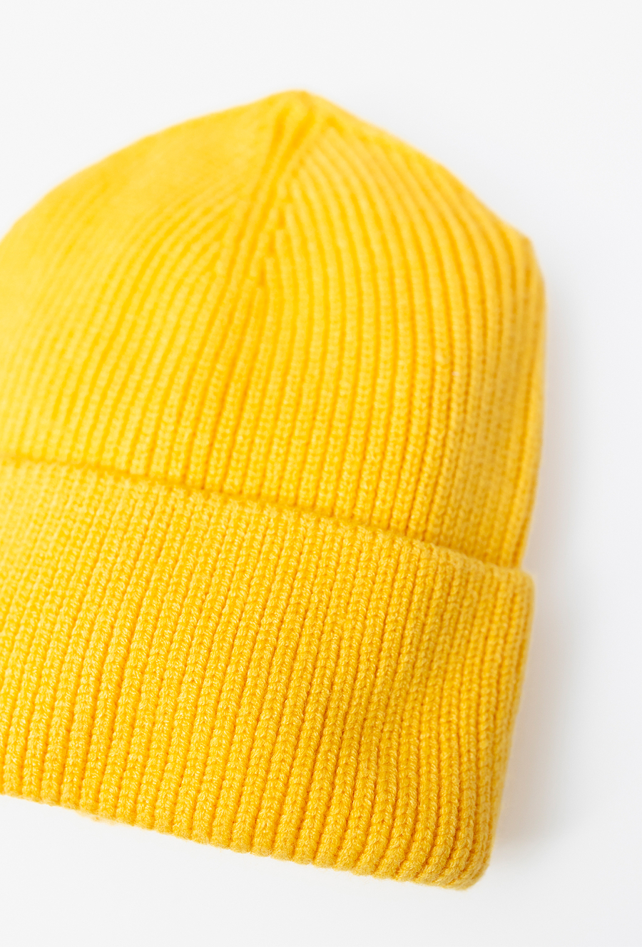 Dzianinowa cienka czapka chłopięca