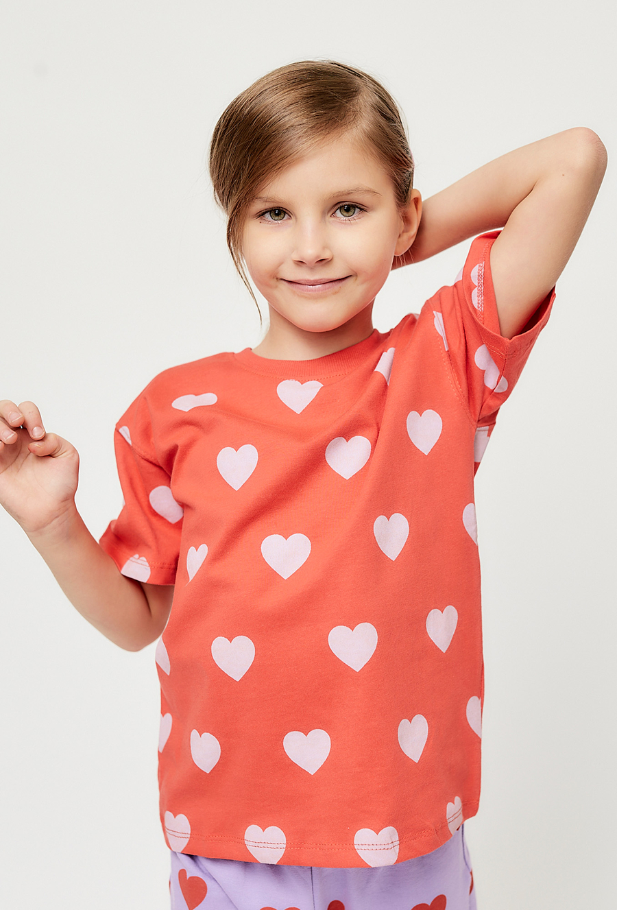 T-shirt dziewczęcy czerwony w serduszka