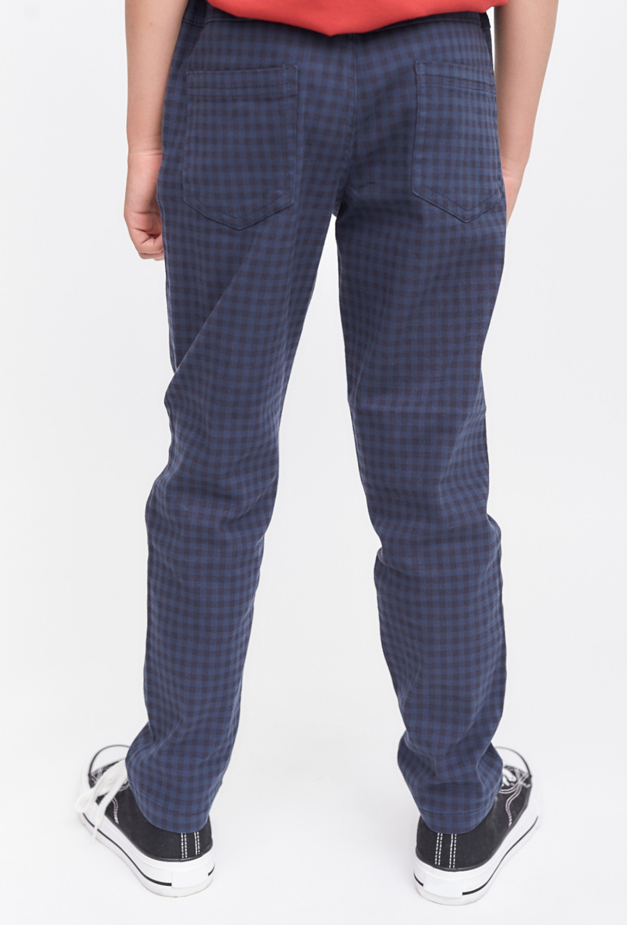 Klasyczne spodnie chłopięce w atkę